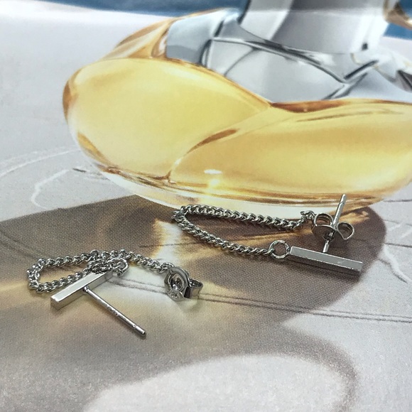 Sterling Silver 925 Stud Earrings - Picture 3 of 3